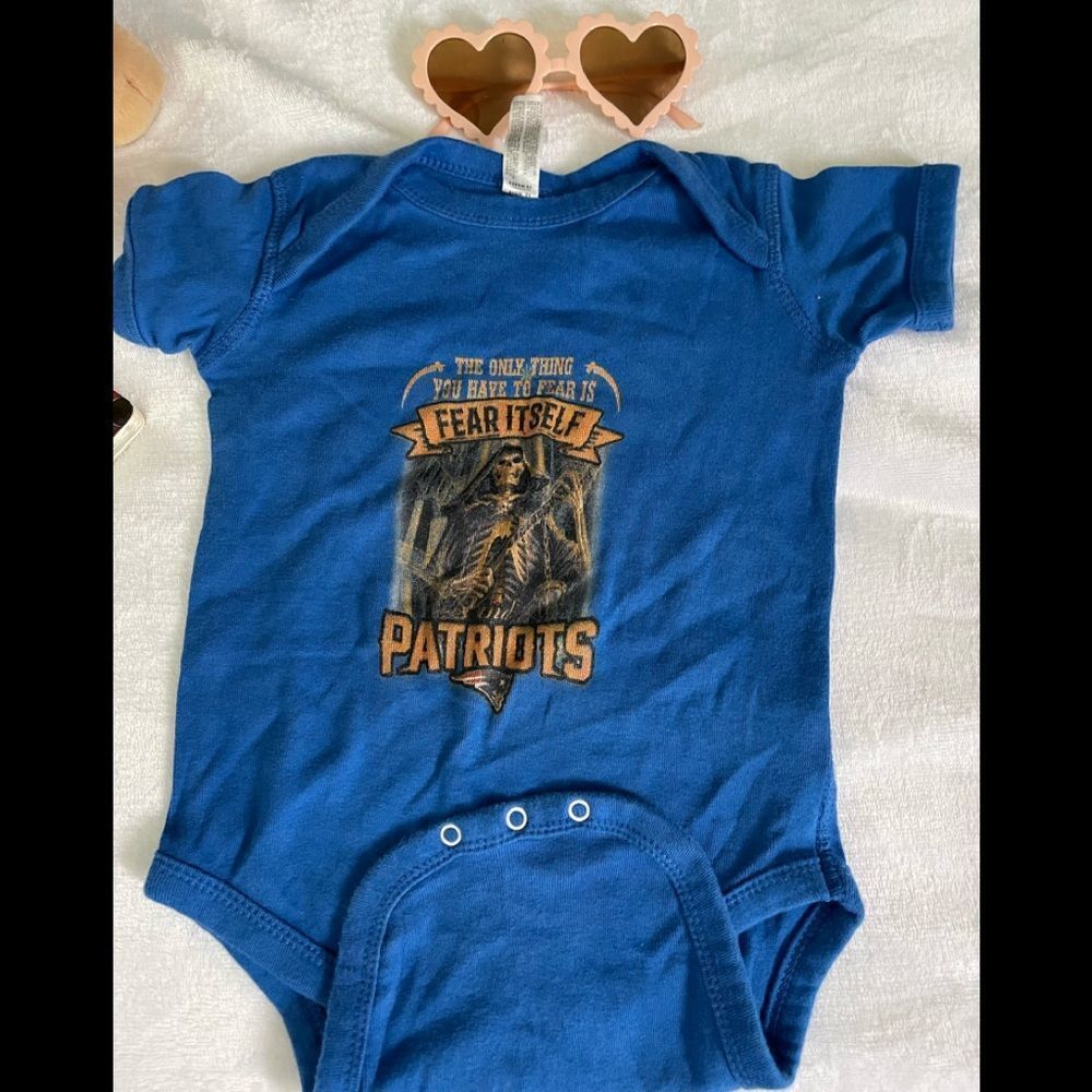 🪩 Patriots onesie | 18 months